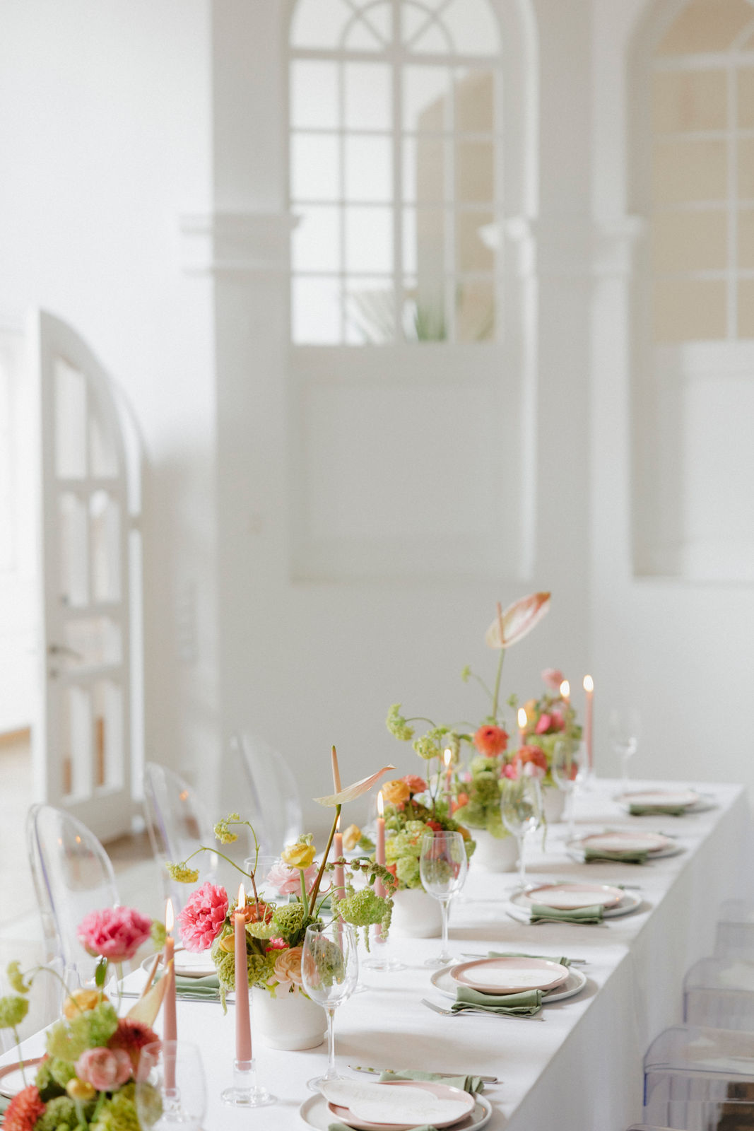74 - paularina-weddings-2025-magisches-blumenmeer-tablesetting-57